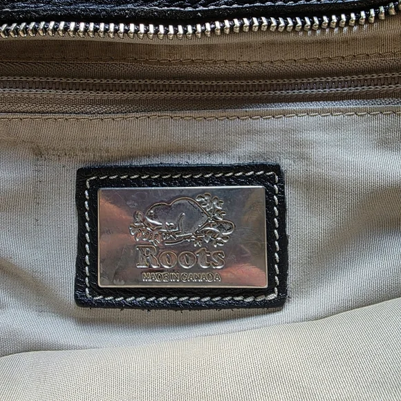 Roots Black Leather Shoulder Tote Bag with Detachable Strap - Picture 4 of 5